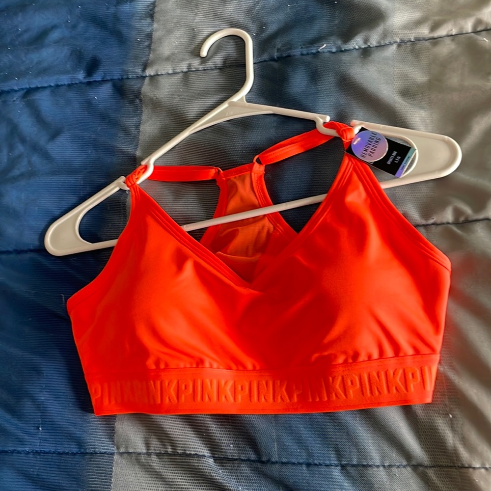 🍊NWT🍊 VS PINK Large Ultimate Sports Bra 2/$45